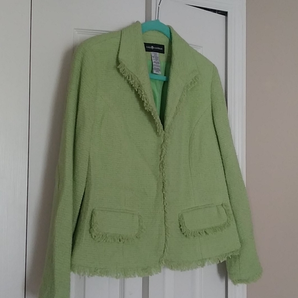 Blazer - Picture 2 of 4